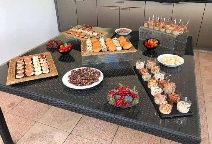 Votre magasin de charcuterie.